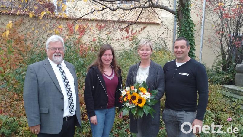 Von links: Pfarrer Arnold Pirner, Teresa Nickl, Sabine Hösl und Kirchenpfleger Bernhard Irlbacher. Bild: rgl