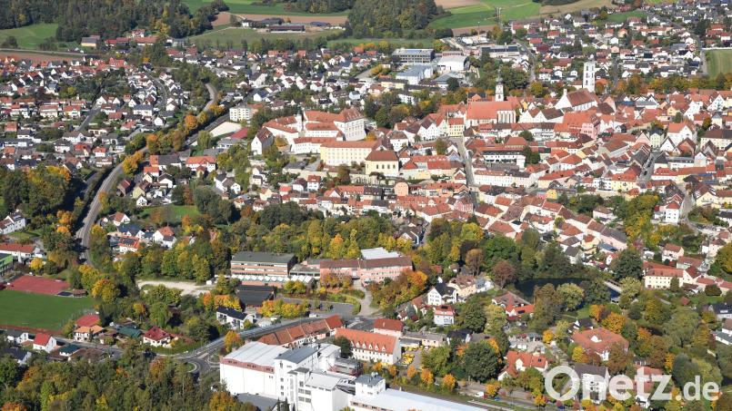 Landkreise, Städte und Gemeinden sollen vor Ort Maßnahmen einleiten, um dem Klimawandel Einhalt zu gebieten. Was hier für Sulzbach-Rosenberg möglich ist, kam bei einer Diskussionsrunde im Capitol zur Sprache. Bild: ige