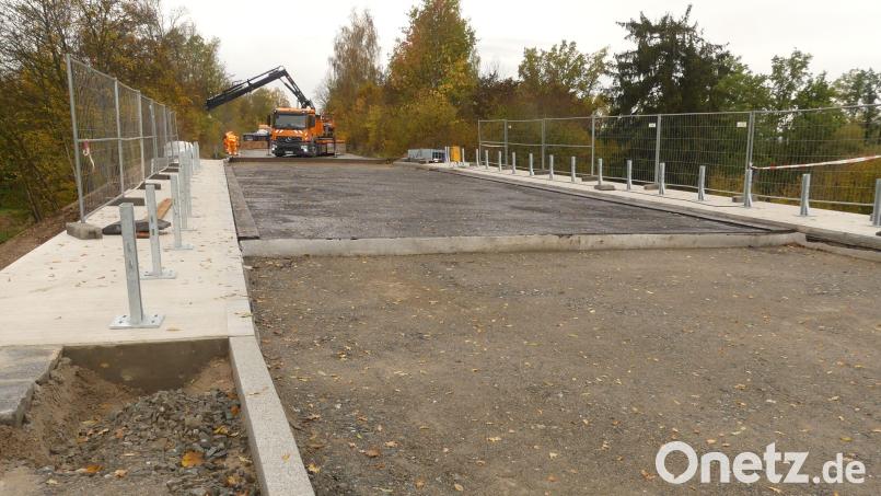 Ab Freitag wieder für den Verkehr frei: Die Brücke bei Gößenreuth, die bereits seit Mai wegen des Brückeneubaus gesperrt gewesen war. Bild: rn