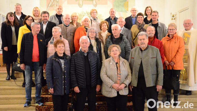 Die Ehejubilare der Pfarreiengemeinschaft Herz Jesu und St. Johannes treffen sich zu einer gemeinsam Feier. Bild: Kunz