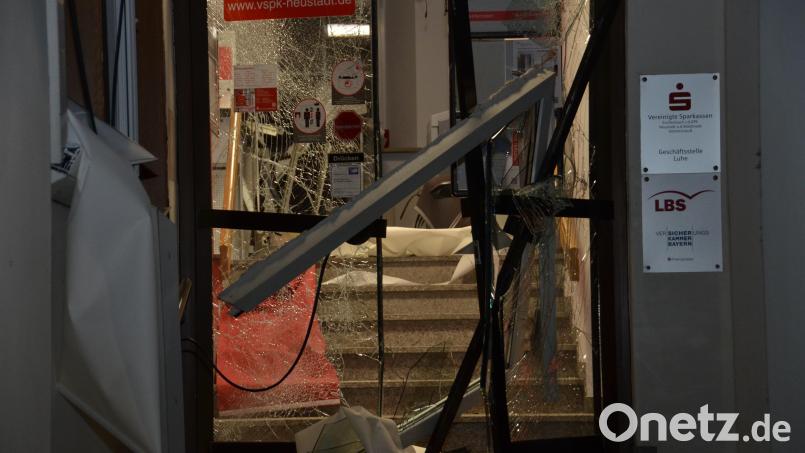 Immer wieder kommt es derzeit zu Sprengungen von Geldautomaten - wie hier in Luhe (´Landkreis Neustadt/WN). Die Vorfälle sind nicht ungefährlich für Anwohnerinnen und Anwohner. Bild: dob