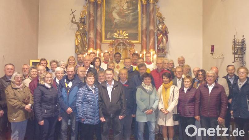 21 Paare aus der Pfarreiengemeinschaft Püchersreuth/Wurz feierten vergangenen Samstag ihr Ehejubiläum. Bild: exb
