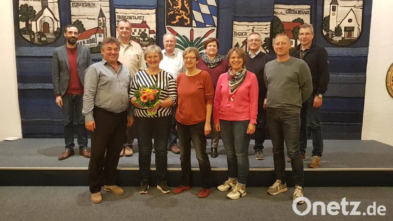 Der Förderverein Musikschule Moosbach wird in den nächsten drei Jahren von diesem Team mit Sandro Stefinger (Zweiter von links) an der Spitze geführt. Bild: gi