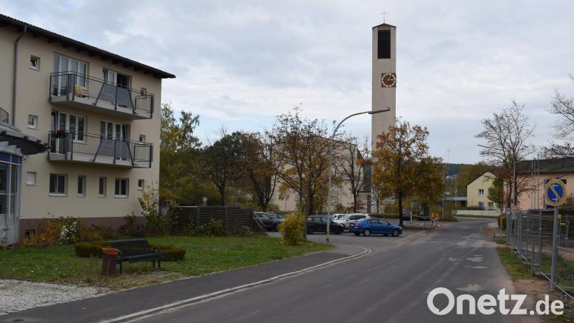 Eine zentrale Hackschnitzelheizung für Seniorenheim, kirchliche Gebäude und kommunale Einrichtungen "Am Sand" wäre möglich, erfordert aber hohe Investitionen. Bild: bnr