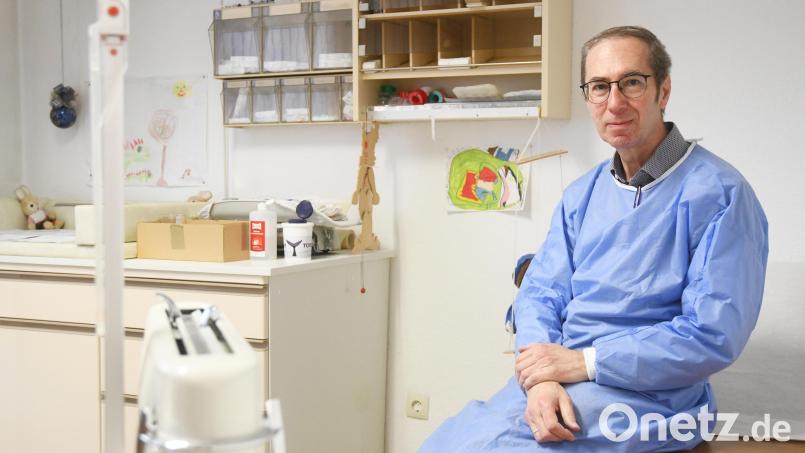 Aus nach 34 Jahren: Zum 31. Oktober macht Dr. Erich Vettori seine Praxis in Neunkirchen dicht. Bild: Gabi Schönberger