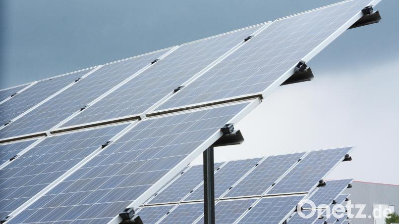 Der Neustädter Stadtrat befasst sich in seiner Sitzung mit dem Thema Bürgersolarpark. Symbolbild: Gabi Schönberger