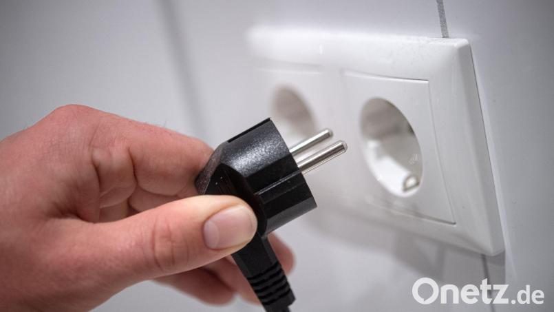 Der bisherige Stromliefervertrag der Gemeinde Neukirchen läuft zum Jahresende aus, Symbolbild: Sina Schuldt/dpa