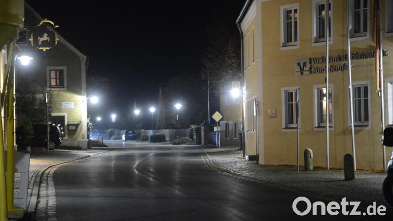 Allein für die Straßenbeleuchtung muss Luhe-Wildenau ab 1. Januar 2023 rund 105.000 Euro bezahlen, eine Verfünffachen des aktuellen Strompreises. Bild: bey