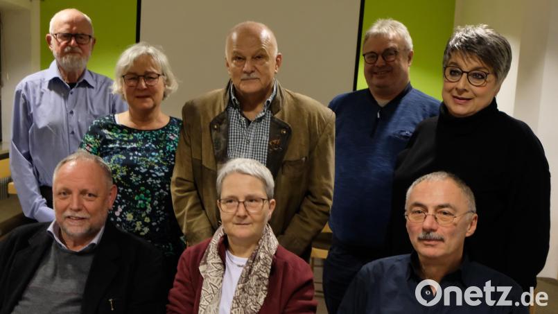 Der Vorstand der Gesellschaft für christlich-jüdische Zusammenarbeit erhält Verstärkung (sitzend von links): Pfarrer Alfons Forster, Pfarrerin Edith Lang, Werner Friedmann, (stehend von links) Otmar Singer, Constanze Schöner, Franz J. Häring, Andreas Hartung und Astrid Wieland. Bild: le