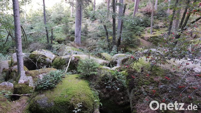 Einem verletzten Wanderer eilt am Sonntag auch die Bergwacht im Naturschutzgebiet Doost zu Hilfe. Archivbild: dob