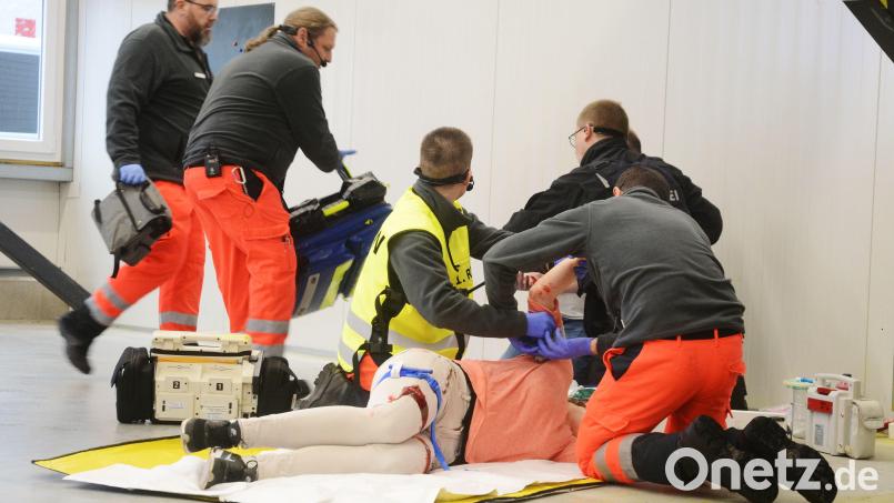 Seit Dezember 2019 üben Rettungskräfte den Ernstfall im BayZBE. Nun soll das Trainingszentrum in Windischeschenbach deutlich größer und moderner werden. Archivbild: Gabi Schönberger