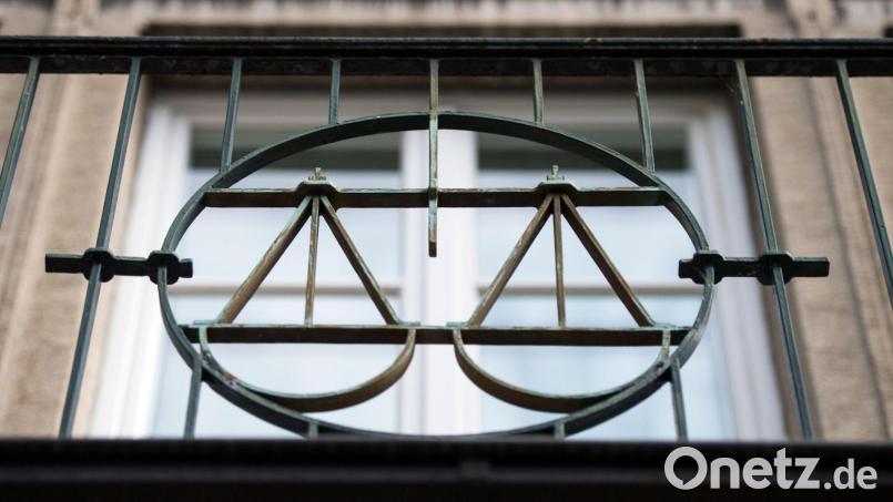 Seit April war die Frau in Untersuchungshaft, nun ist sie wieder frei. Die Anklage besteht aber weiterhin. Symbolbild: Bernd Thisser/dpa