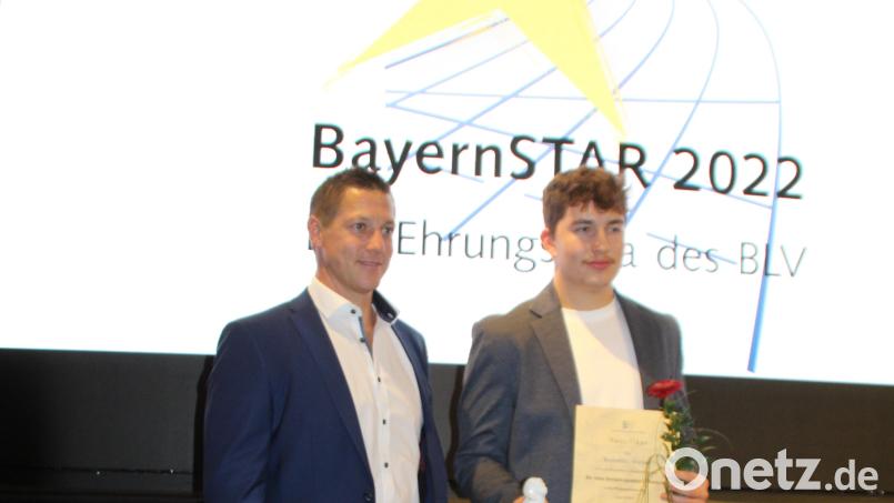 Benedikt Müller (rechts) mit Heim- und Stützpunkttrainer Stephan Seeck Bild: Karin Müller-Popp/exb