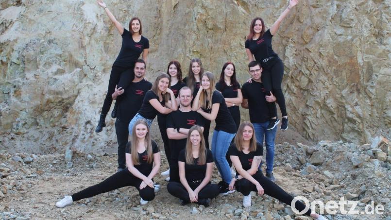 Die Tanzgruppe &quot;Public Surprise&quot; hebt an diesem Freitag pünktlich zum Faschingsbeginn um 11.11 Uhr von der närrischen Startrampe in den &quot;Weltraum&quot; ab. Bild: fjo