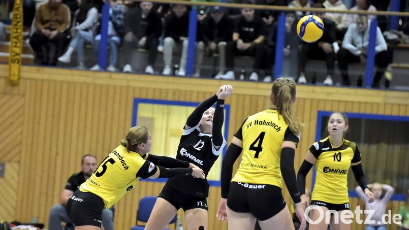 Die Volleyballerinnen des SV Hahnbach (Bild) hoffen nach vier Niederlagen in Folge wieder einmal auf ein positives Erlebnis. Archivbild: Hubert Ziegler