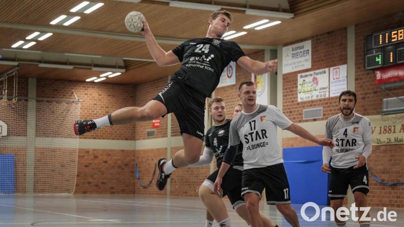 So dynamisch wie hier Michael Fleischer will der HV Oberviechtach auch in Auerbach auftreten. Bild: gud