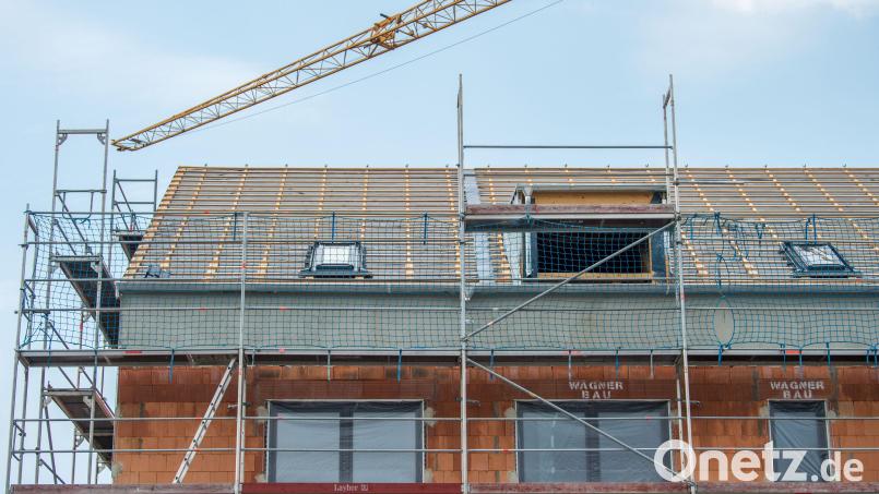 Finanzielle Zuschüsse für den Hausbau will die Stadt auch weiterhin ermöglichen. Symbolbild: Lino Mirgeler/dpa
