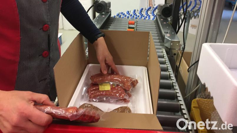 Eine Styroporbox in der Pappschachtel garantiert, dass die Ware innerhalb der Lieferzeit von 12 bis 24 Stunden verzehrfrisch ankommt. Bild: ihl