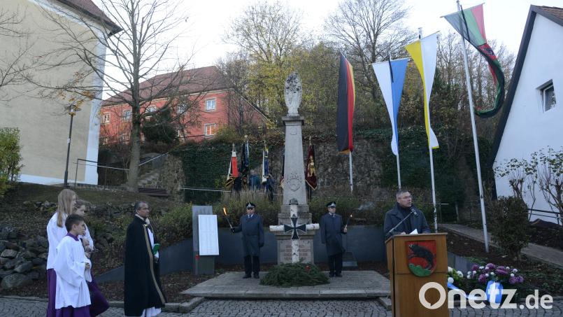 Parksteins Bürgermeister Reinhard Sollfrank sieht in den Neiddebatten einen Grund, dass Tote und Ertrunkene im Mittelmeer nur noch als Randnotiz eingestuft werden. Bild: bey