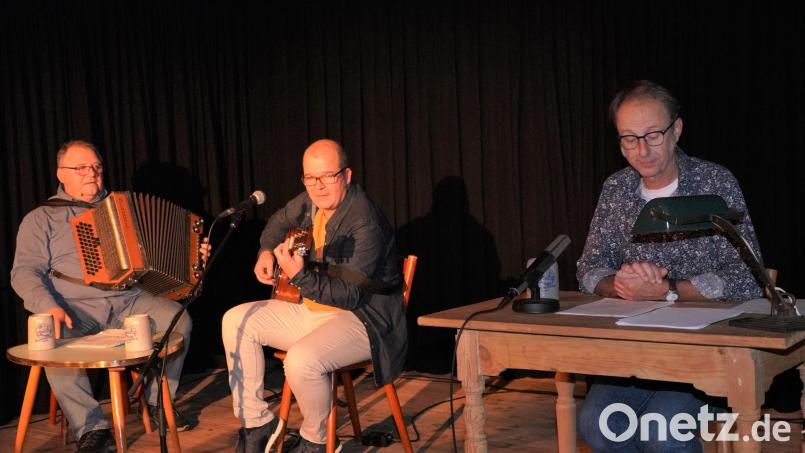 Banal und fatal sind Luk Schieder (von links), Jürgen Walbert und der Schafferhof-Wirt Reinhard "Kitty" Fütterer. Bild: fvo