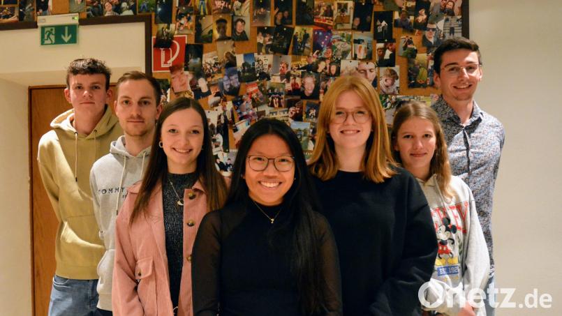 Einen neuen Vorstand wählt die KLJB Ehenfeld (von rechts): Vorsitzender Felix Rumpler, Beisitzende Hannah Dotzler, Zweite Vorsitzende Marlene Siegler, Vorsitzende Emily Reil, Kassenwartin Marie Lederer, Zweiter Vorsitzender Tobias Gnan und Schriftführer Lukas Berndt. Bild: fdl