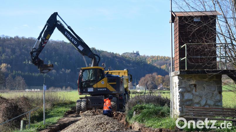 Der Ausbau des Radwegs von der Schwarzmühle bis Adertshausen und des Teilstückes von der der Mess-Station bei Stettkirchen bis zum Fußballplatz in Hohenburg liegen gut im Zeitplan Bild: bö