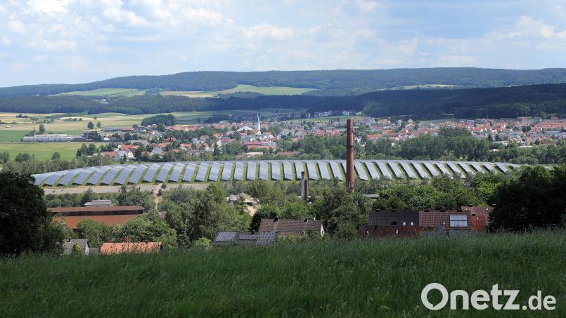 Hier in der Nähe der Luitpoldhütte wird nicht nur Strom, sondern Zukunft gemacht. Wie wichtig Erneuerbare Energien für die Stadt Amberg sind, zeigte der neue Klimaschutzbericht auf. Bild: Wolfgang Steinbacher