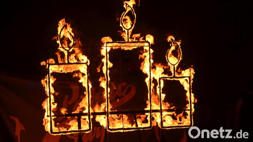 Die Besucher können sich am Freitagabend wieder auf eine atemberaubende Feuershow der Waidhauser Gruppe &quot;Public Surprise&quot; einstellen. Archivbild: dob