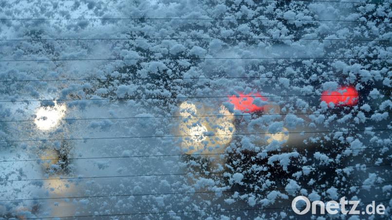 Am Wochenende wird in Bayern der erste Schnee erwartet. Symbolbild: Angelika Warmuth/dpa