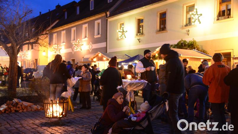 Die Stadt Pleystein lädt am zweiten Adventssonntag, 4. Dezember, wieder zum Adventsmarkt am Marktplatz ein. Bild: bey