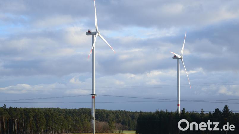Im Gemeindegebiet Schirmitz ist für Windräder wegen des Mindesabstands zu Wohnanlagen kein Platz Symbolbild: bey