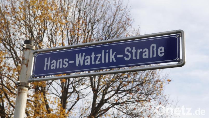 Im Dezember 2020 stellte die Fraktion von SURO2030 im Stadtrat den Antrag auf eine Umbenennung der Hans-Watzlik-Straße. Es folgte eine sehr konträre Diskussion. Bild: mfh