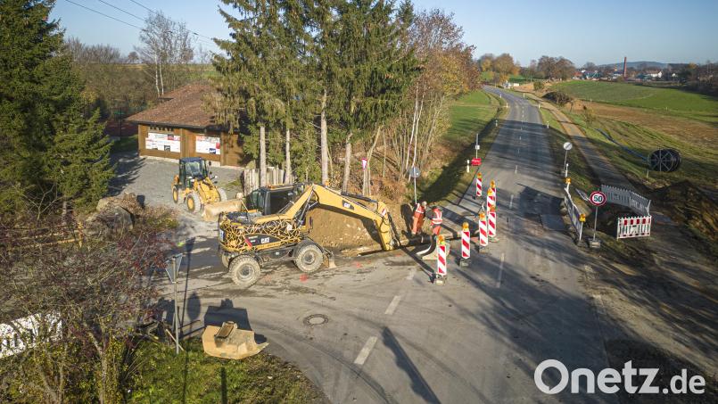 Im Bereich des Kösseinebades sind die Arbeiten im vollen Gange und sollen bis zum Jahresende abgeschlossen sein. Bild: Wolfgang Erhart/exb