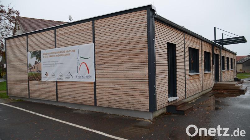 In der „Holzvilla“ bei der Kemnather Grundschule ist seit Schuljahresbeginn die Offene Ganztagsschule untergebracht. Neben den gestiegenen Energiepreisen schlagen sich auch die Kosten für dieses neue Betreuungsangebot in einer höheren Verbandsumlage nieder. Bild: ak