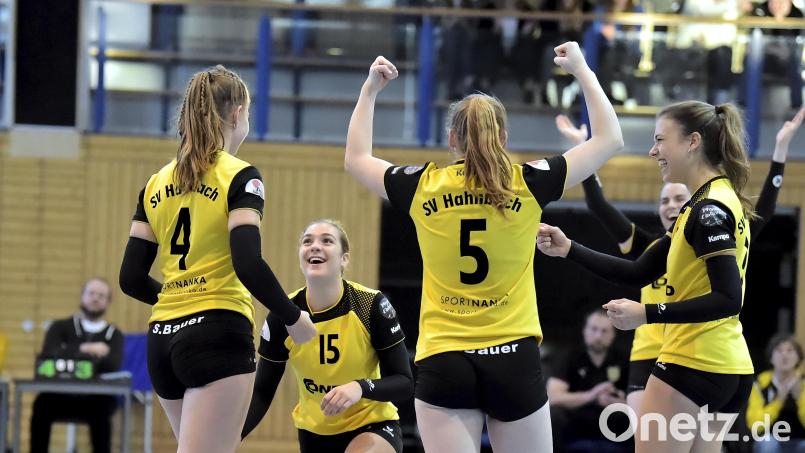Freude bei den Volleyballdamen des SV Hahnbach. Sie gewannen ihr Auswärtsspiel in Zirndorf. Archivbild: Hubert Ziegler