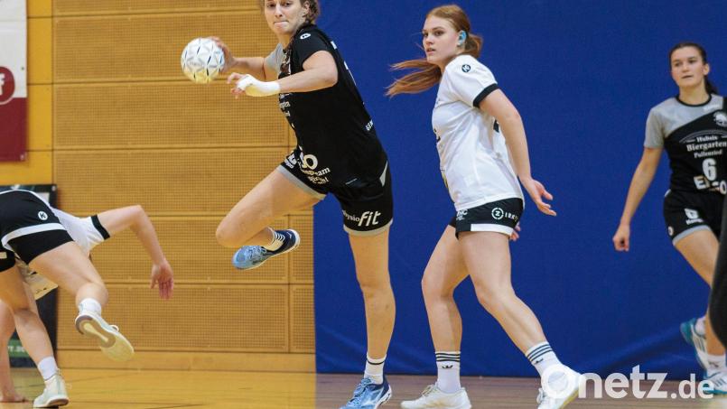 Tina Lottner (links) erzielte beim 26:25-Erfolg der Oberviechtacher Frauen gegen den HC Forchheim 14 Tore. Bild: Uschold