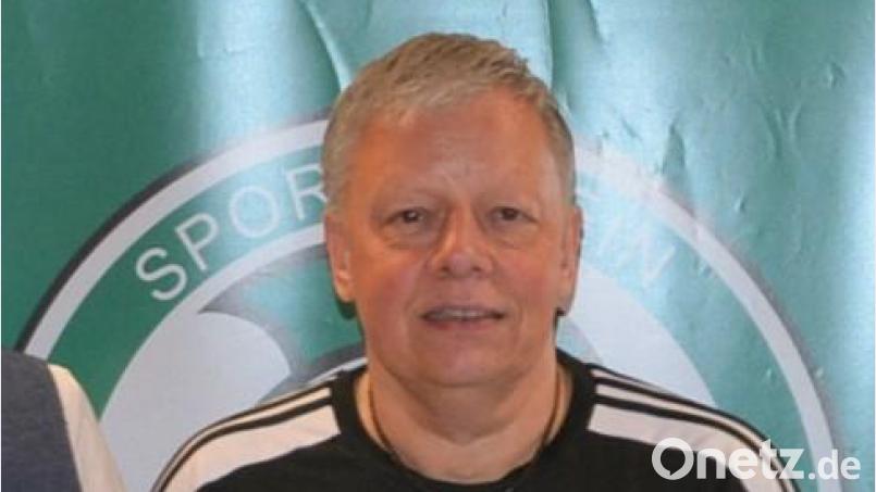 Neuwahlen standen beim SV Mitterteich an. Im Bild (von links) Roland Gareis, Jürgen Fick, Gerhard Greim, Vorsitzender Roland Eckert, Johann Zeus, Bürgermeister Stefan Grillmeier und Gerhard Blay. Bild: jr