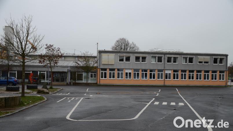 Im Vergleich zu den Vorjahren besuchen weniger Mädchen und Jungs die Kemnather Mittelschule (Bild). In deren Bildung investiert der Mittelschulverband aber heuer deutlich mehr Geld. Bild: ak