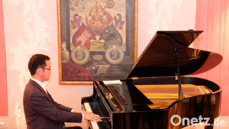 Yuuki Oba am Steinweg-Flügel im Musiksaal des Klosters Speinshart. Bild: do