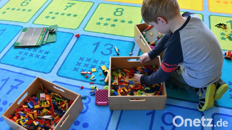 In Bayern fehlen Betreuungsplätze für Kinder. "Mini-Kitas" sollen helfen, das Problem zu lösen. Symbolbild: Bernd Settnik