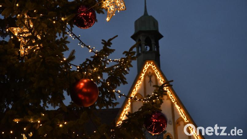 Weihnachten ist auch eine Zeit, an andere Menschen zu denken, denen es nicht so gut geht. Oberbürgermeister Michael Cerny bittet erneut darum, für all jene Amberger an die Bürgerstiftung eine Spende zu überweisen. Archivbild: Petra Hartl