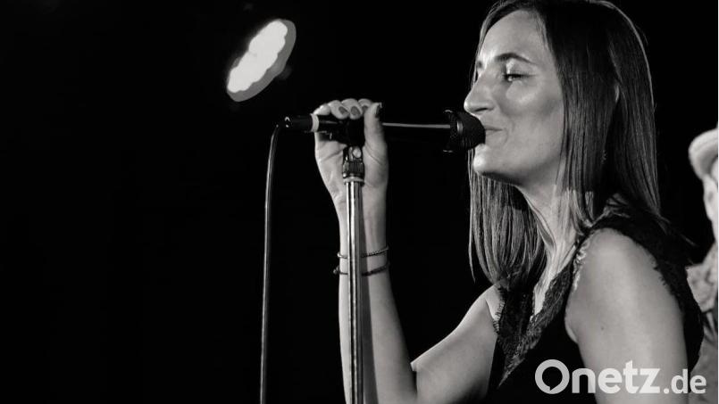 Diana Laden singt Soul im Atelier Teufelsbäck. Bild: Laden/exb