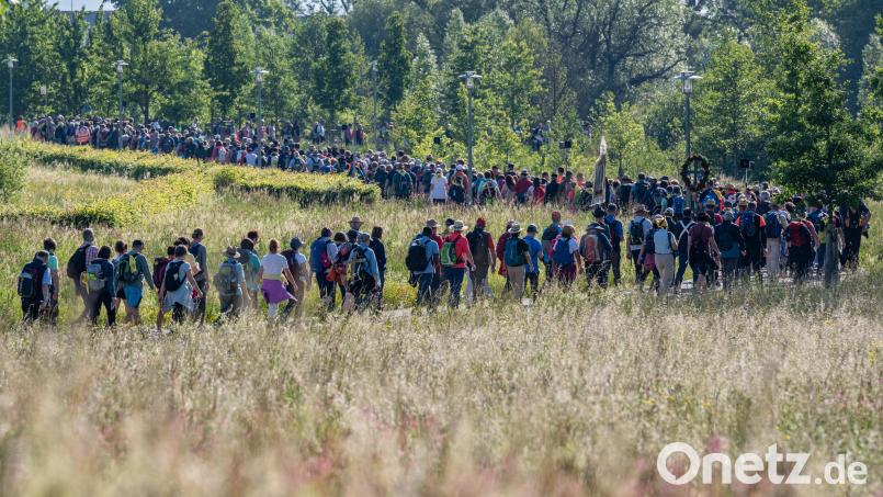 Zahlreiche Pilgerinnen und Pilger starteten 2022 zur größten Fußwallfahrt Deutschlands. Archivbild: Armin Weigel