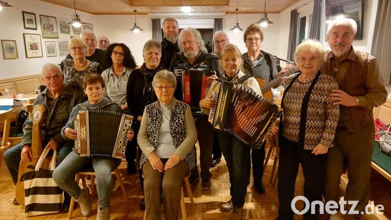 Beim Musikantentreffen in Premenreuth zeigten die Teilnehmer wieder ihr Können. Bild: Egon Böhm/exb