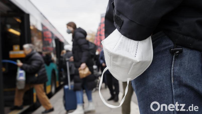 Im öffentlichen Nahverkehr muss in Bayern ab Samstag keine Maske getragen werden. Symbolbild: Julian Rettig