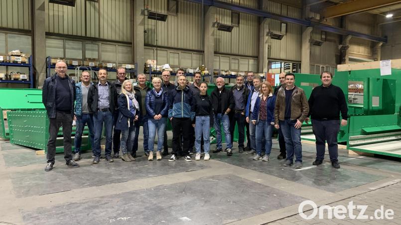Freie Wähler besichtigen IEM Fördertechnik in Kastl. Bild: Freie Wähler Kastl/exb