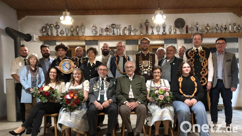 Die Eichenlaubschützen küren ihren Könige und zeichnen die Meisterschützen aus. Bild: krb