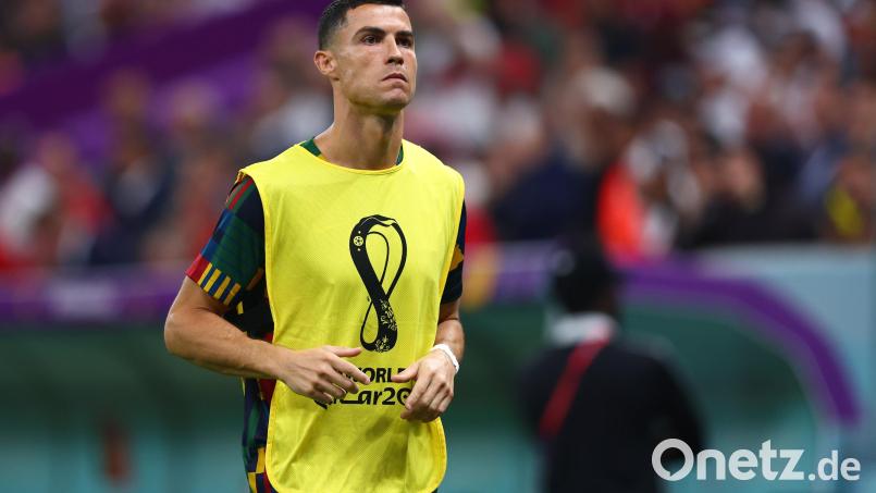 Ungewohntes Bild, das man aber in Manchester schon gewohnt ist: Cristiano Ronaldo als Auswechselspieler der portugiesischen Nationalmannschaft. Archivbild: Tom Weller/dpa