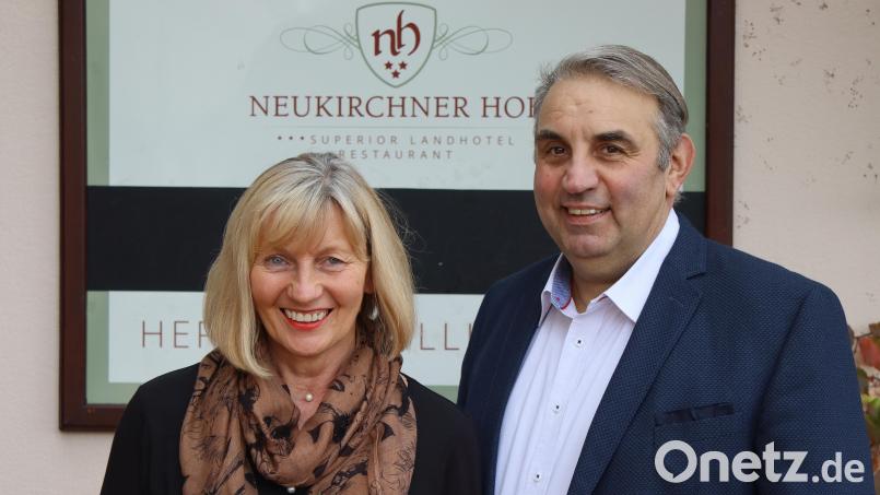 .Renate und Heinz Engelhardt führten 25 Jahre lang den Neukirchner Hof. Nun geht das Pächter-Ehepaar in den Ruhestand. Bild: mfh
