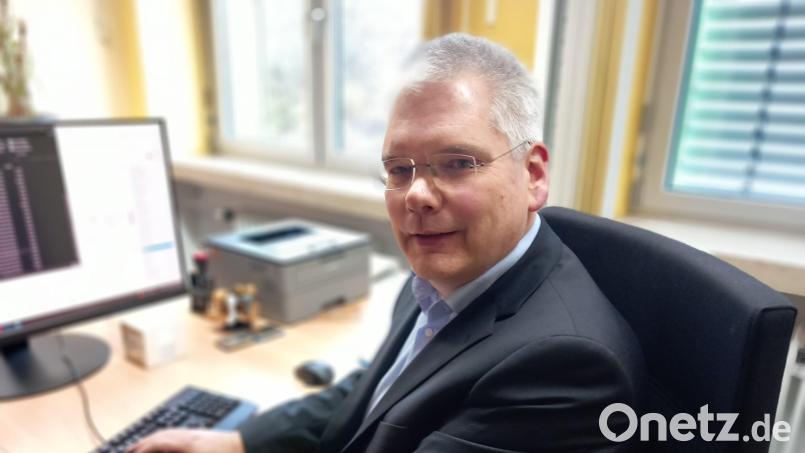 Oberstudiendirektor Ulrich Zänker hat sich als Nachfolger von Dieter Meyer im HCA-Gymnasiums in Sulzbach-Rosenberg mittlerweile eingearbeitet. Bild: hka